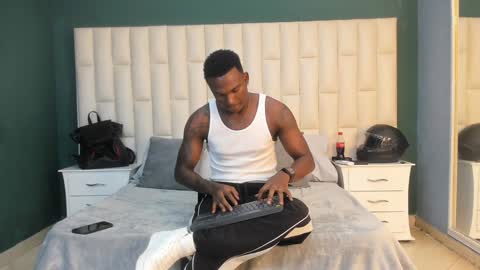 Snapshot of troykhalil chatting on 01/22/25, 09:10 Troy Khalil online show from 01/22/25, 09:10