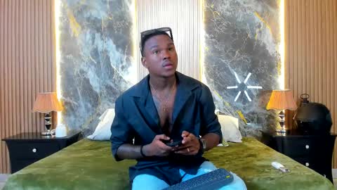 Snapshot of troykhalil chatting on 02/26/25, 07:05 Troy Khalil online show from 02/26/25, 07:05