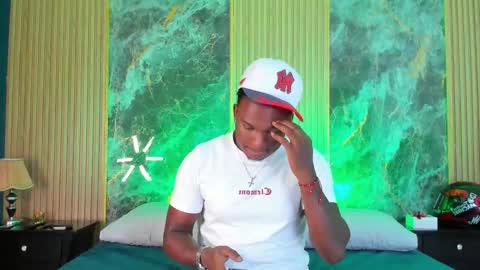 Snapshot of troykhalil chatting on 09/21/25, 05:42 Troy Khalil online show from 09/21/25, 05:42