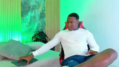 Snapshot of troykhalil chatting on 09/24/25, 08:34 Troy Khalil online show from 09/24/25, 08:34