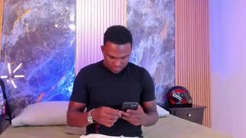 Snapshot of troykhalil chatting on 10/12/25, 04:22 Troy Khalil online show from 10/12/25, 04:22