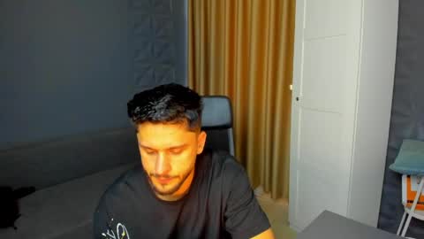 Snapshot of troywade chatting on 05/23/26, 04:39 TroyWade online show from 05/23/26, 04:39