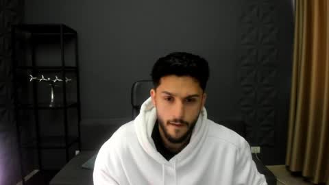 Snapshot of troywade chatting on 05/30/26, 05:04 TroyWade online show from 05/30/26, 05:04
