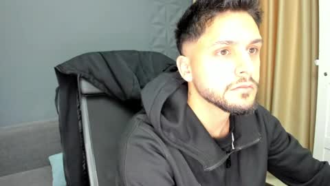 Snapshot of troywade chatting on 06/01/26, 04:14 TroyWade online show from 06/01/26, 04:14