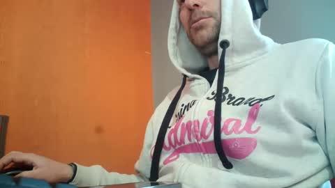 Snapshot of truble_78 chatting on 02/25/25, 09:20 truble_78 online show from 02/25/25, 09:20