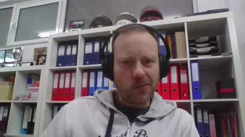 Snapshot of truble_78 chatting on 02/27/25, 05:04 truble_78 online show from 02/27/25, 05:04