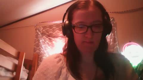 TruckersWifeToBe online show from 02/04/25, 04:08