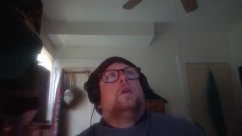 Snapshot of true_manofworth chatting on 10/17/25, 06:32 HandicappedLaugher online show from 10/17/25, 06:32