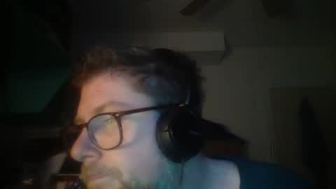 Snapshot of true_manofworth chatting on 10/25/25, 06:10 HandicappedLaugher online show from 10/25/25, 06:10