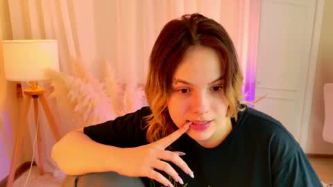 Snapshot of true_voice chatting on 07/01/26, 12:07 Emma online show from 07/01/26, 12:07
