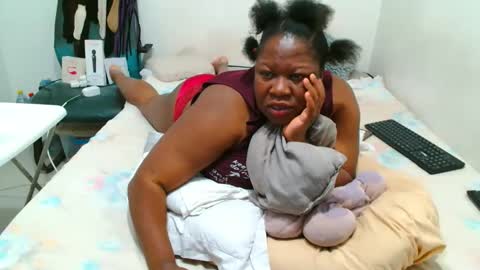 Snapshot of truebella30 chatting on 09/17/25, 06:04 TrueBella30 online show from 09/17/25, 06:04