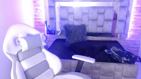   online show from 02/07/25, 12:17
