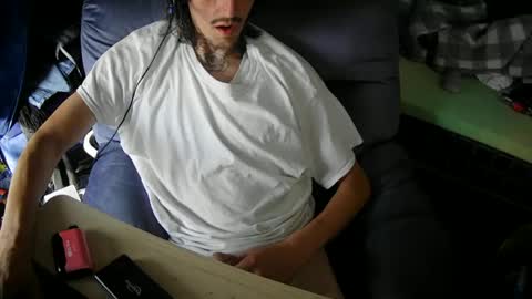 truewoodpecker online show from 09/15/25, 03:23