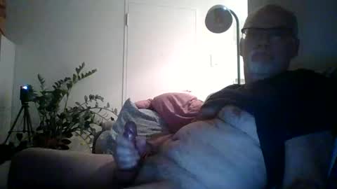 Snapshot of trukturk chatting on 02/21/26, 11:28 trukturk online show from 02/21/26, 11:28