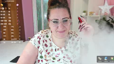 Adelle online show from 12/21/24, 10:06