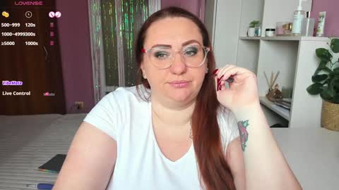 Adelle online show from 01/31/25, 08:43