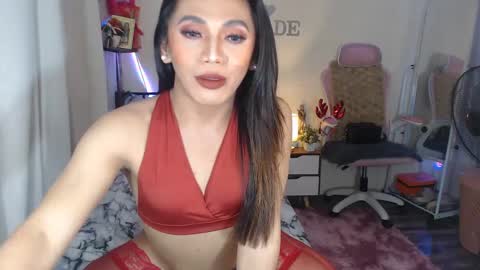 Jade online show from 12/08/24, 02:28