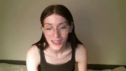 Snapshot of ts_librarian chatting on 02/06/25, 04:21 Elisabeth online show from 02/06/25, 04:21