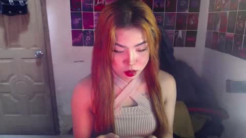 Snapshot of ts_queencuxie chatting on 12/17/25, 12:44 ts_queencuxie online show from 12/17/25, 12:44