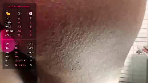 Snapshot of tsfoxx chatting on 11/19/25, 03:17 tsfoxx online show from 11/19/25, 03:17