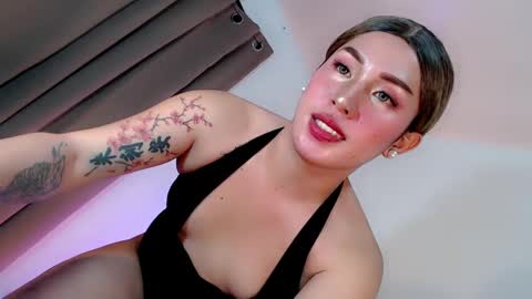 Julian online show from 03/11/25, 05:57