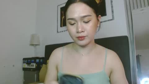 Snapshot of tsnathaliasilvana chatting on 01/19/25, 10:17 Bella Ratbu online show from 01/19/25, 10:17