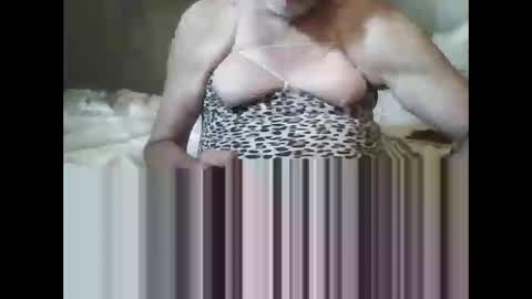 Snapshot of tsrobyn636 chatting on 11/09/25, 02:37 tsrobyn636 online show from 11/09/25, 02:37