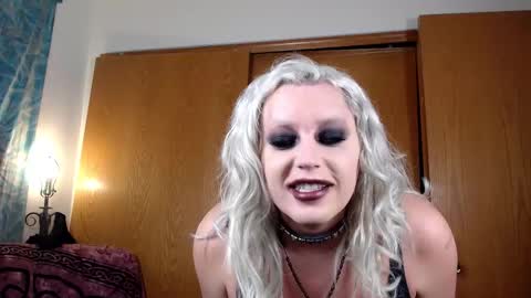 Sabrina Ravndahl online show from 01/18/26, 06:55