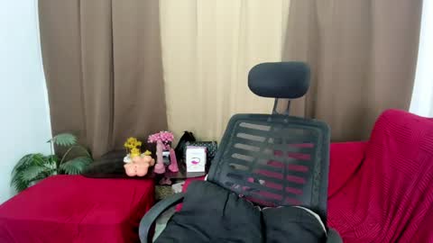 Snapshot of tsuncutjelay chatting on 05/27/26, 11:07 JOIN TO MY FANCLUB I WILL GIVE SOME VIDEOS AND PIC online show from 05/27/26, 11:07