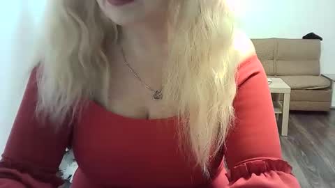 Snapshot of ttrnynela chatting on 12/22/25, 07:27 Ttrnynela online show from 12/22/25, 07:27