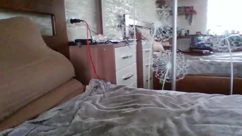 too big online show from 09/23/25, 09:01