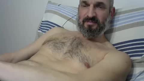 Snapshot of tu_bomberono chatting on 02/15/25, 08:43 tu_bomberono online show from 02/15/25, 08:43