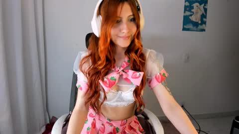 Snapshot of tu_dulcetentacion_ chatting on 11/08/25, 03:50 ANGELICA online show from 11/08/25, 03:50