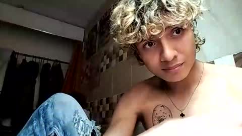 Snapshot of tubebecito12 chatting on 11/02/25, 02:41 tubebecito12 online show from 11/02/25, 02:41