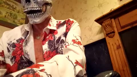 Snapshot of tubsy6868 chatting on 10/31/25, 10:55 tubsy6868 online show from 10/31/25, 10:55