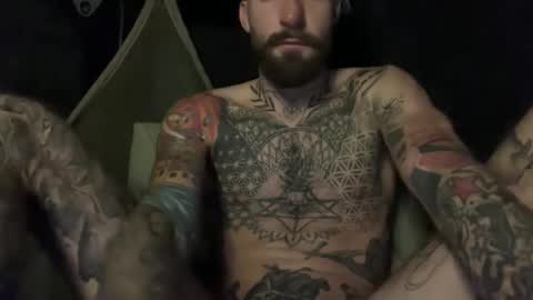 Tuhands online show from 11/28/25, 07:55