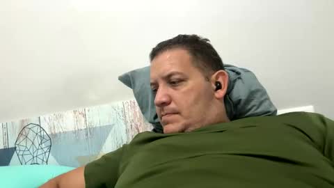 tuhombre1612 online show from 12/15/25, 11:03