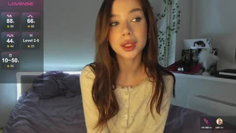 Hi everyone my name is Tina Id love it if you could help make sense of it here  online show from 01/10/25, 08:04