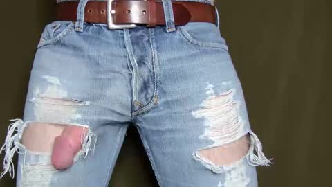 Snapshot of turquoise_metallic chatting on 11/18/25, 03:34 Phil Box online show from 11/18/25, 03:34