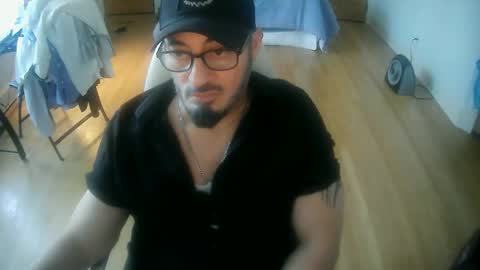 Snapshot of tuscan_taurus chatting on 12/01/25, 12:54 tuscan_taurus online show from 12/01/25, 12:54