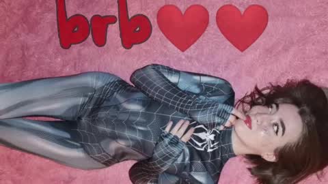 Snapshot of tutti_cutieee chatting on 03/04/25, 11:08 Nika online show from 03/04/25, 11:08