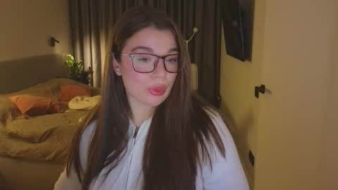 Ariana online show from 11/16/25, 05:51