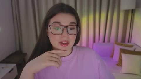 Snapshot of tutti_frutti_ chatting on 02/02/26, 08:29 Ariana online show from 02/02/26, 08:29