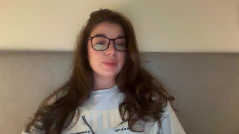 Snapshot of tutti_frutti_ chatting on 03/21/26, 07:28 Ariana online show from 03/21/26, 07:28