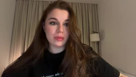Snapshot of tutti_frutti_ chatting on 03/22/26, 07:39 Ariana online show from 03/22/26, 07:39