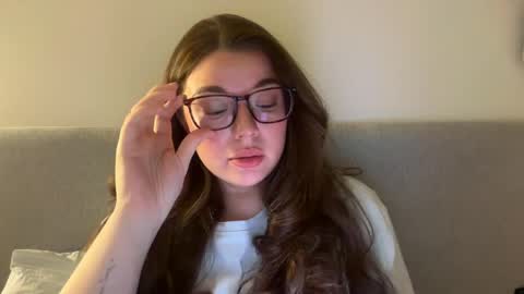 Snapshot of tutti_frutti_ chatting on 04/10/26, 05:28 Ariana online show from 04/10/26, 05:28
