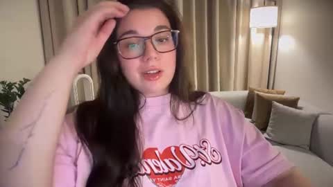 Snapshot of tutti_frutti_ chatting on 07/03/26, 09:43 Ariana online show from 07/03/26, 09:43