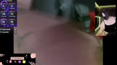 Snapshot of tuxedomasc95 chatting on 12/19/24, 02:45 Alfie online show from 12/19/24, 02:45