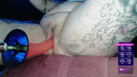 Snapshot of tuxedomasc95 chatting on 11/27/25, 12:24 Alfie online show from 11/27/25, 12:24