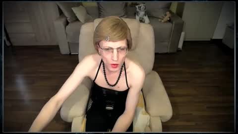 Snapshot of tvclementine chatting on 11/01/25, 08:49 Clementine online show from 11/01/25, 08:49